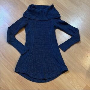 XS S Anthropologie Angel of the North slimming sweater Blue